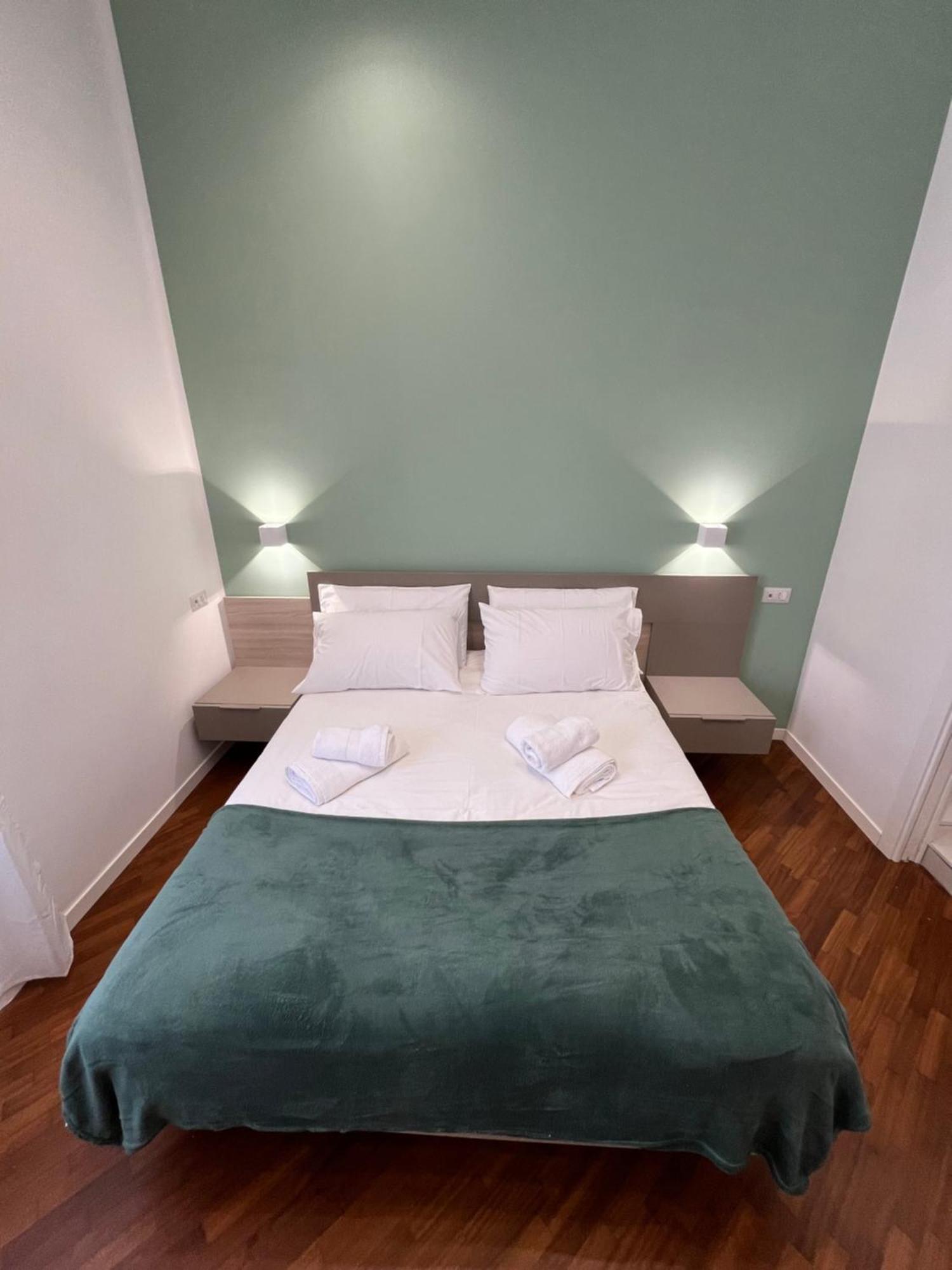Maison Grimaldi Napels Buitenkant foto