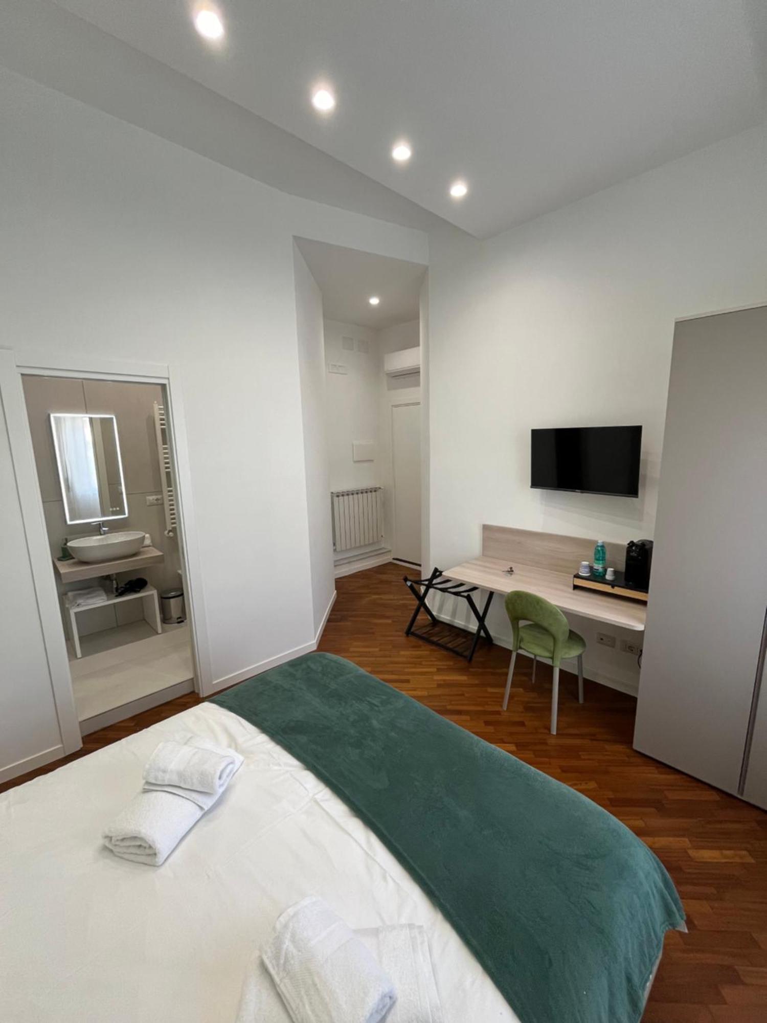 Maison Grimaldi Napels Buitenkant foto