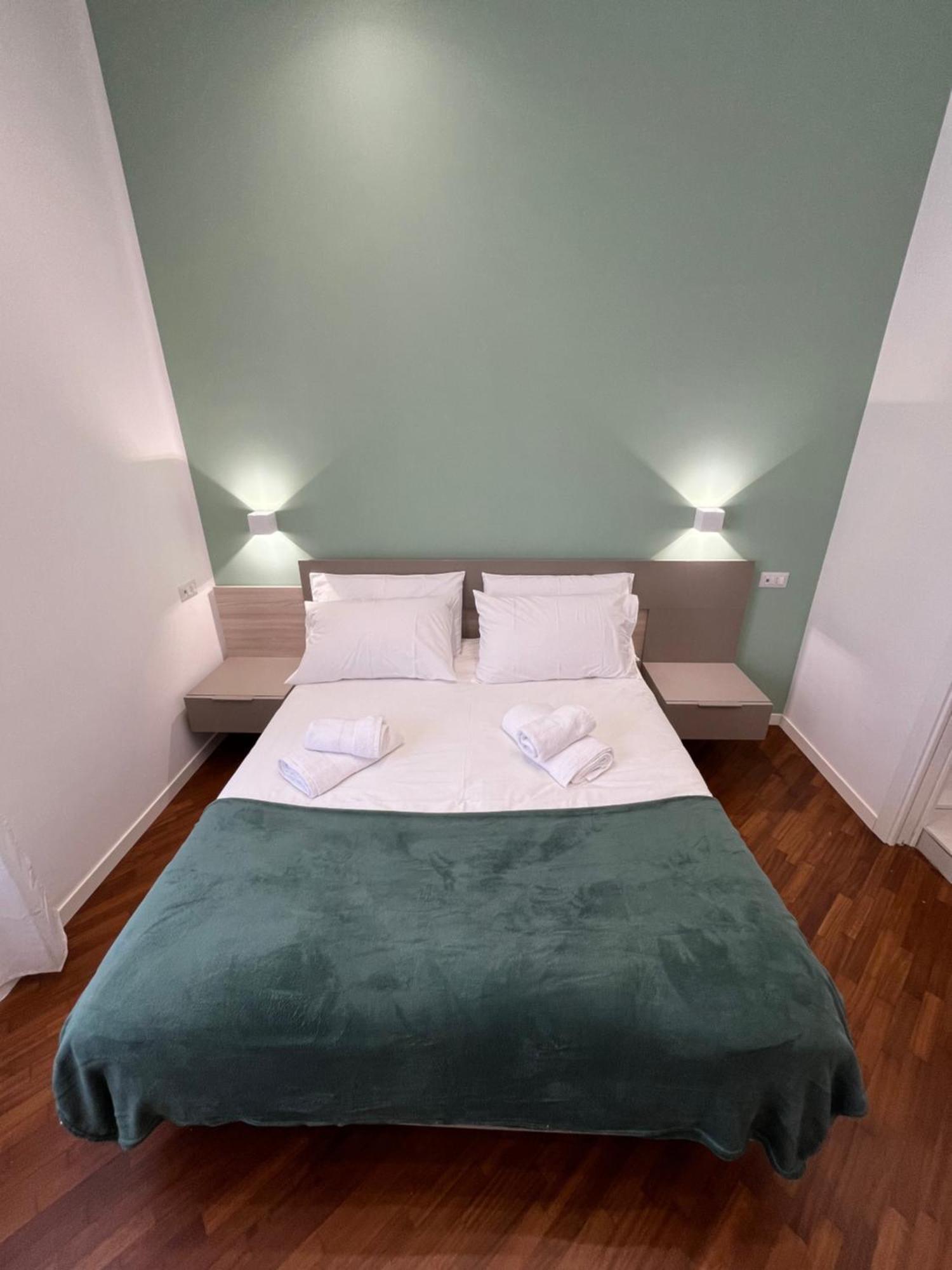 Maison Grimaldi Napels Buitenkant foto